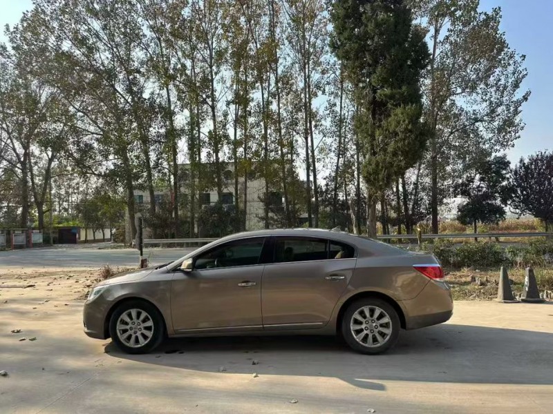 菏泽13年别克君越7