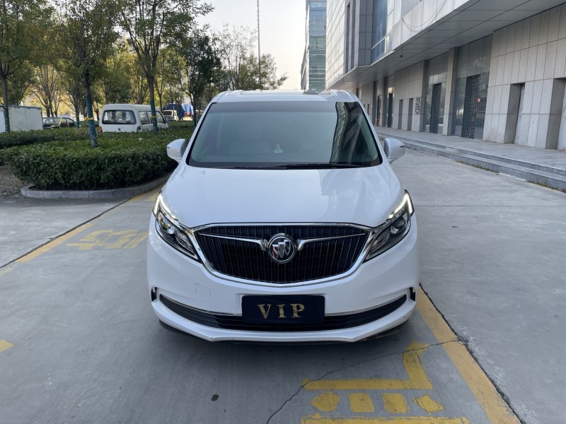 济宁19年别克GL81