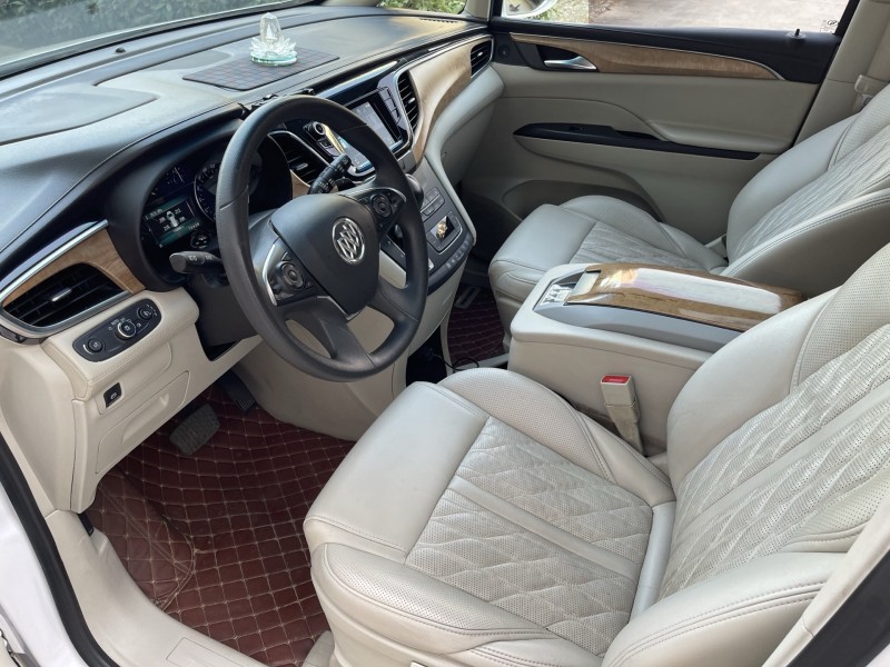 济宁19年别克GL84