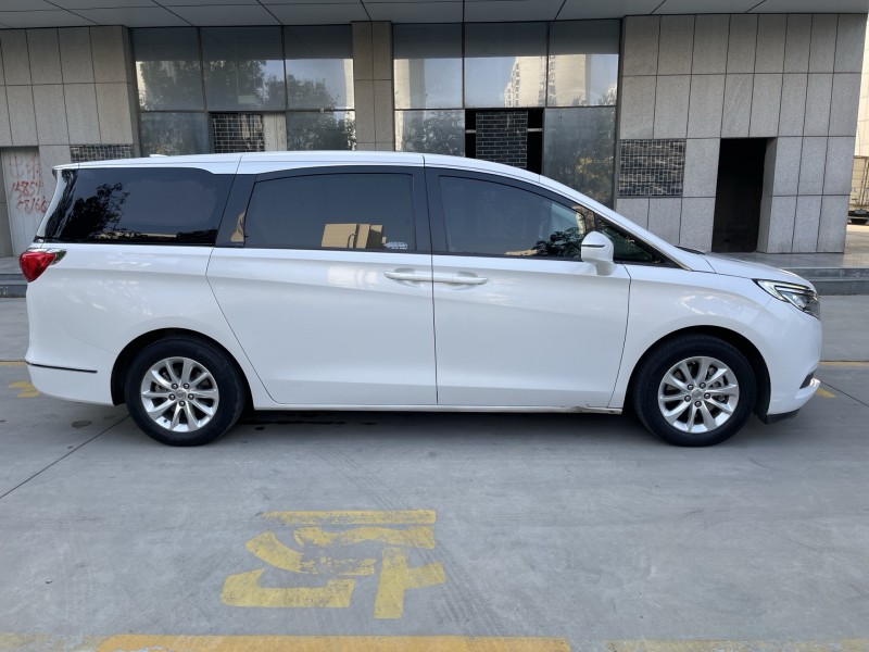 济宁19年别克GL88