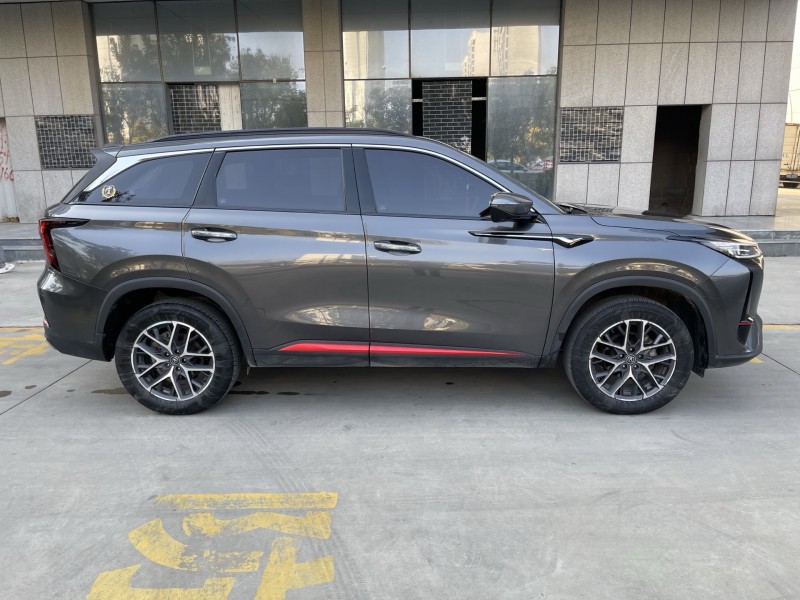 济宁22年长安汽车CS757