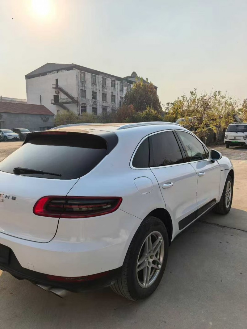 菏泽17年保时捷Macan8