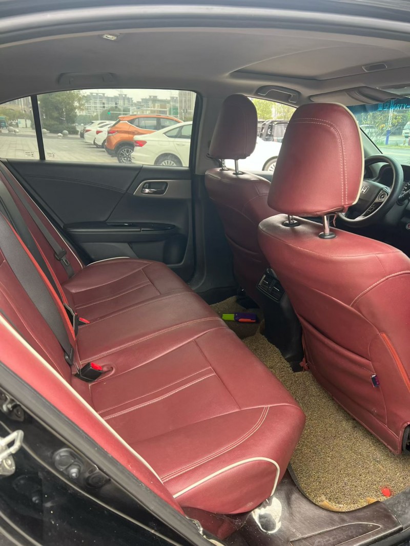 赣州17年本田雅阁4