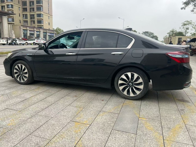 赣州17年本田雅阁6