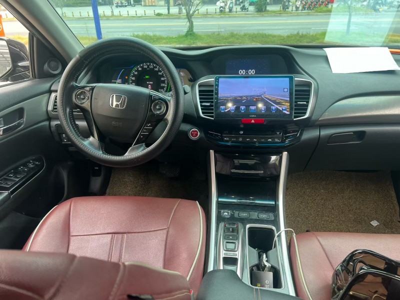 赣州17年本田雅阁7