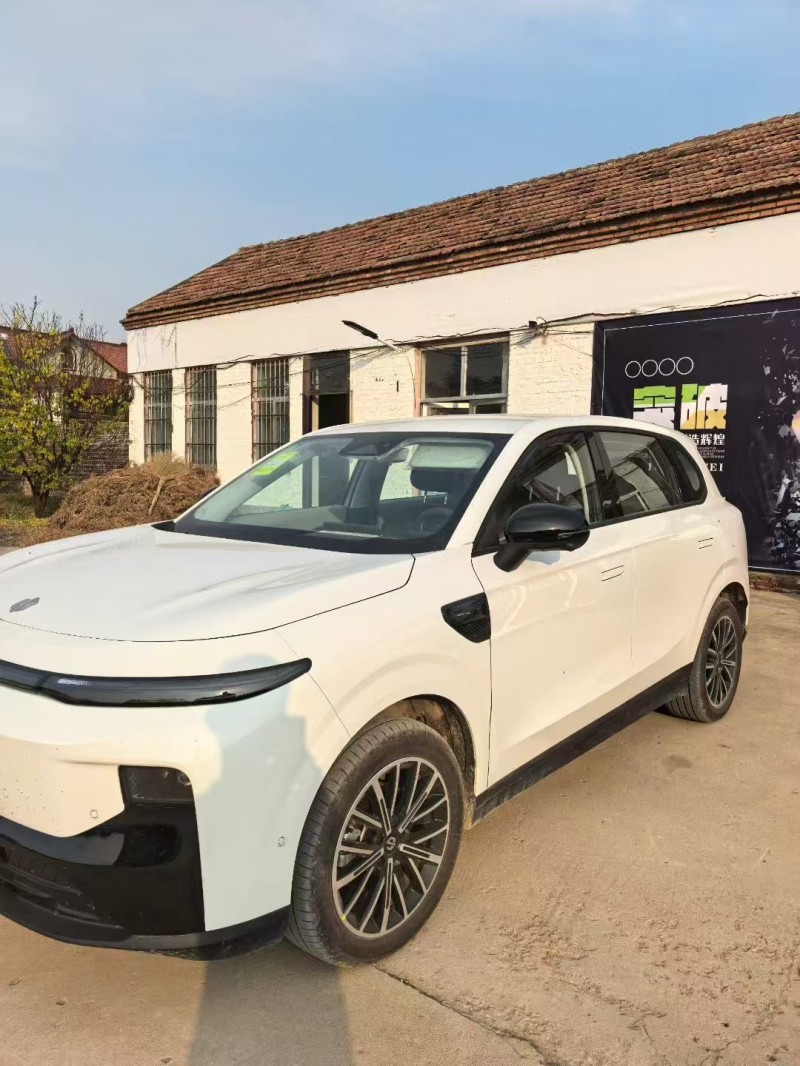 菏泽25年零跑汽车B102