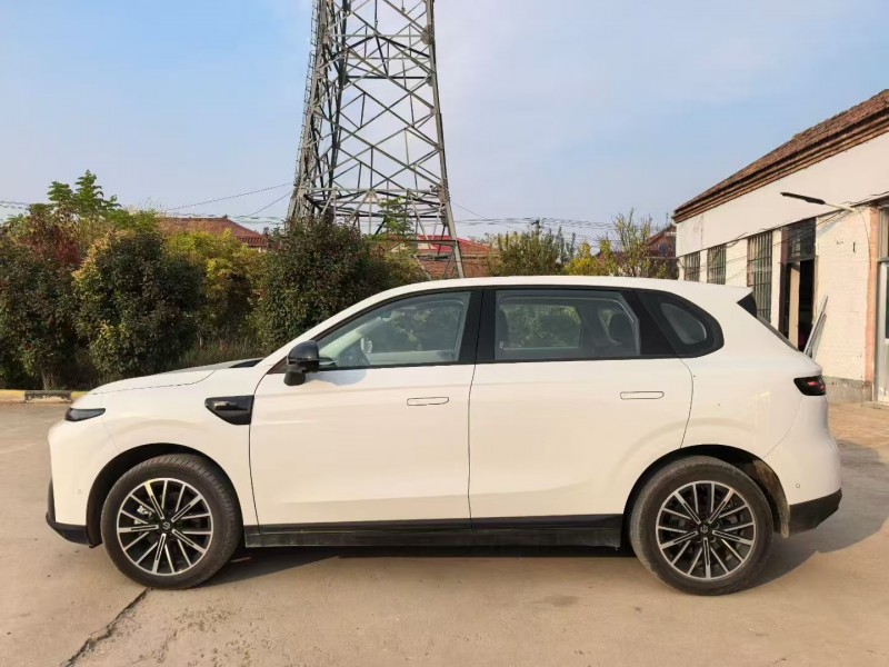 菏泽25年零跑汽车B103