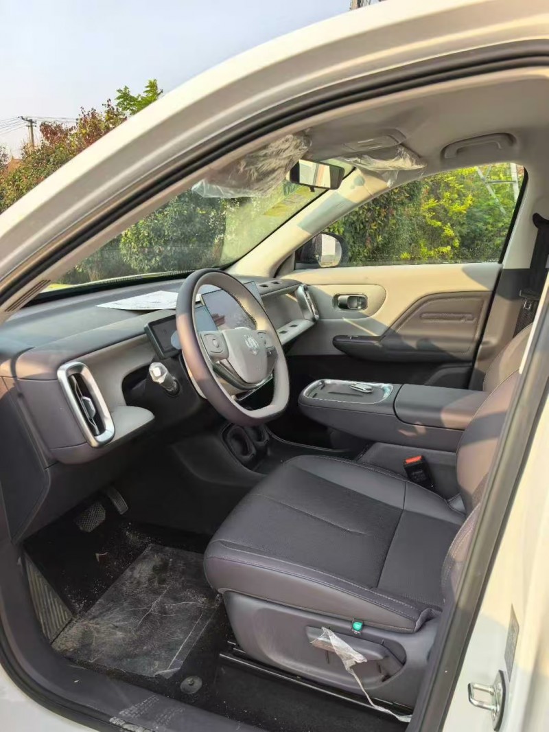 菏泽25年零跑汽车B104