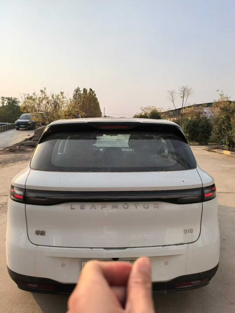 菏泽25年零跑汽车B108