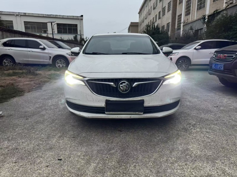 娄底21年别克英朗1