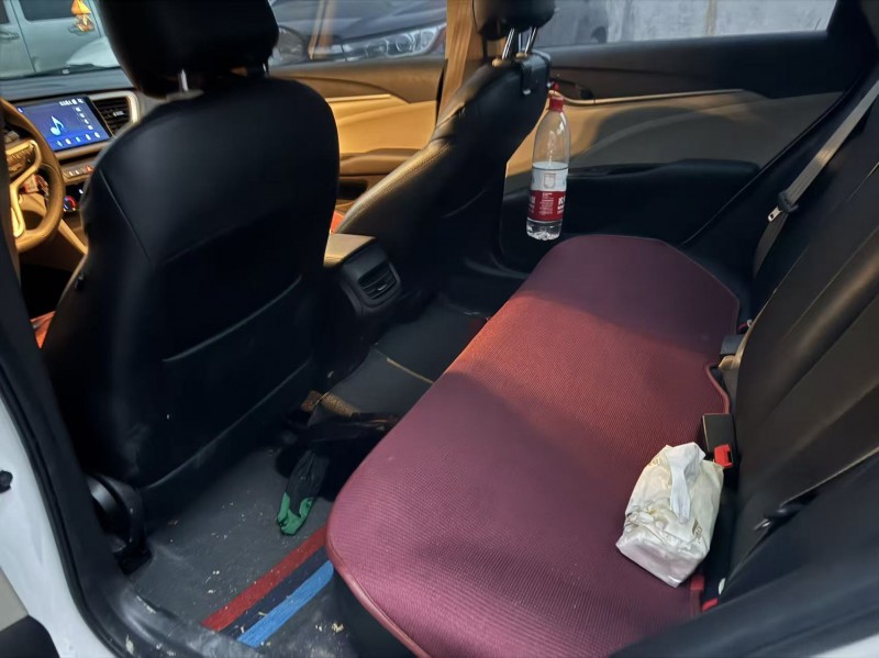 娄底21年别克英朗6