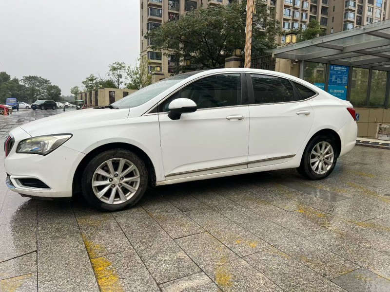 赣州17年别克威朗3