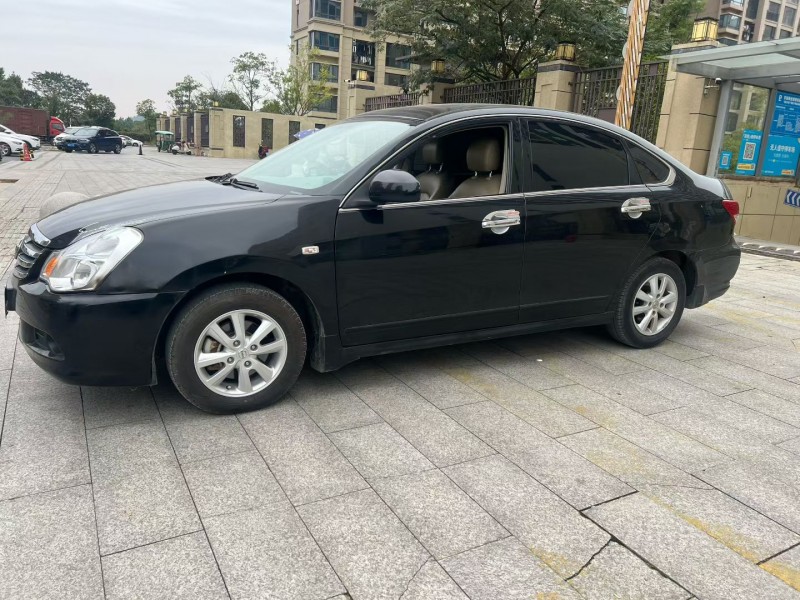 赣州17年日产轩逸3