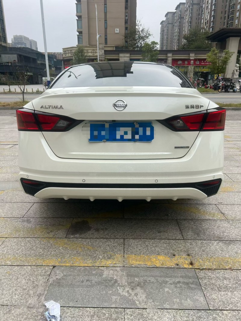 赣州19年日产天籁2