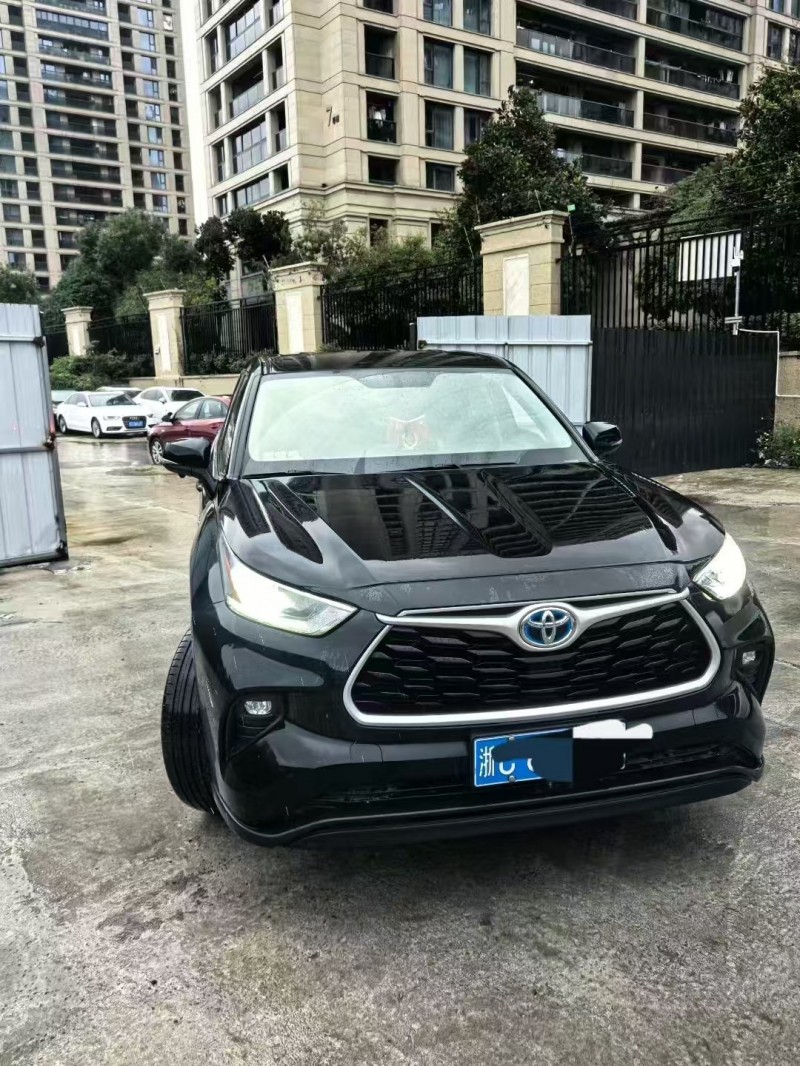 广州23年丰田汉兰达1