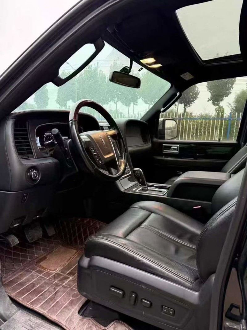 菏泽17年林肯领航员4