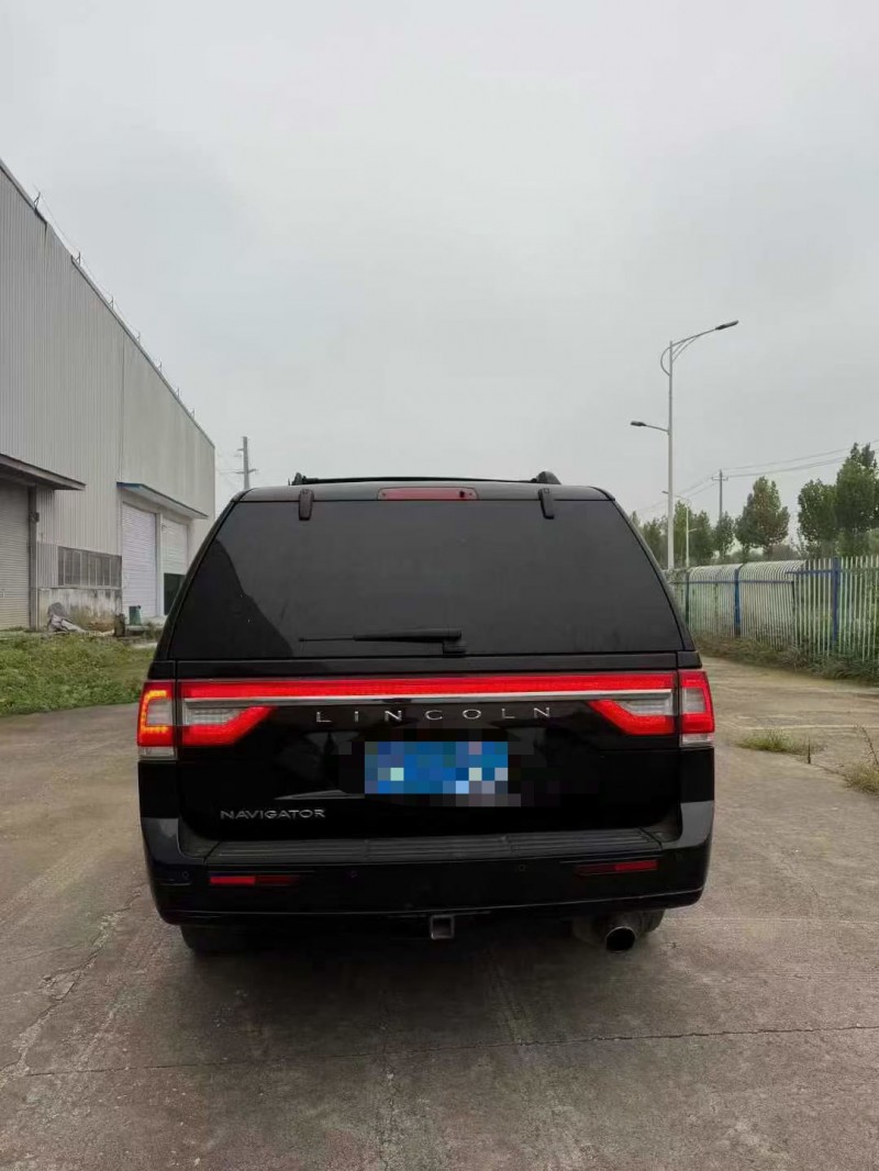 菏泽17年林肯领航员9