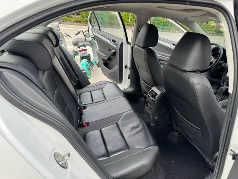 阳江19年大众速腾6