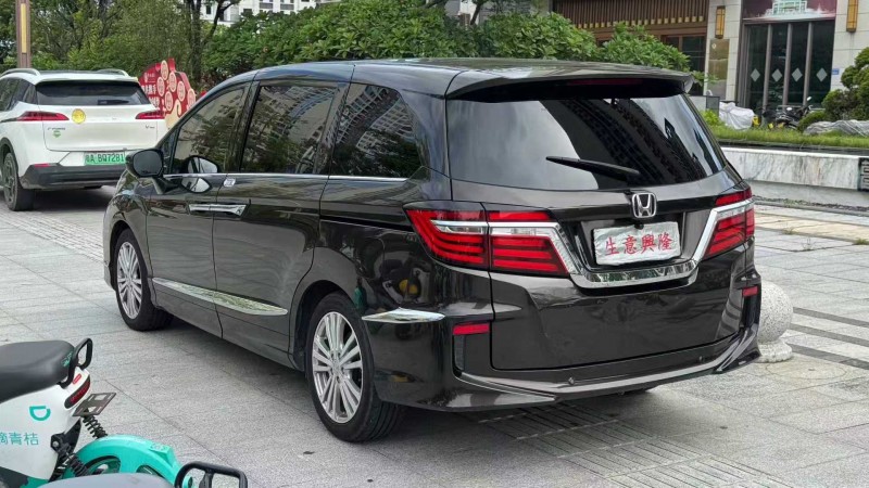 阳江20年本田艾力绅7