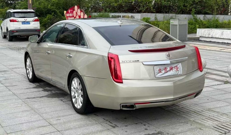 阳江13年凯迪拉克XTS7