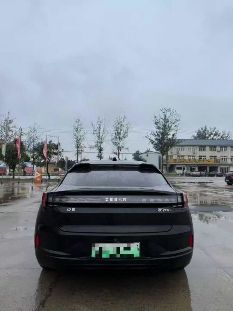 菏泽23年极氪汽车0019