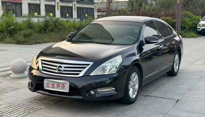 阳江11年日产天籁3