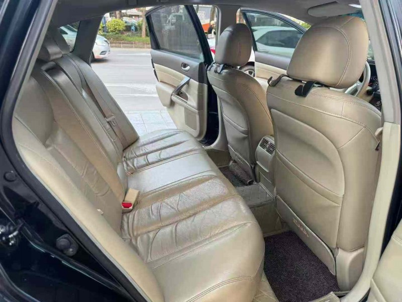 阳江11年日产天籁5