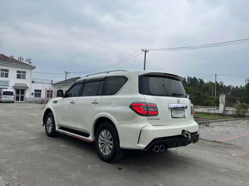 徐州19年日产途乐5