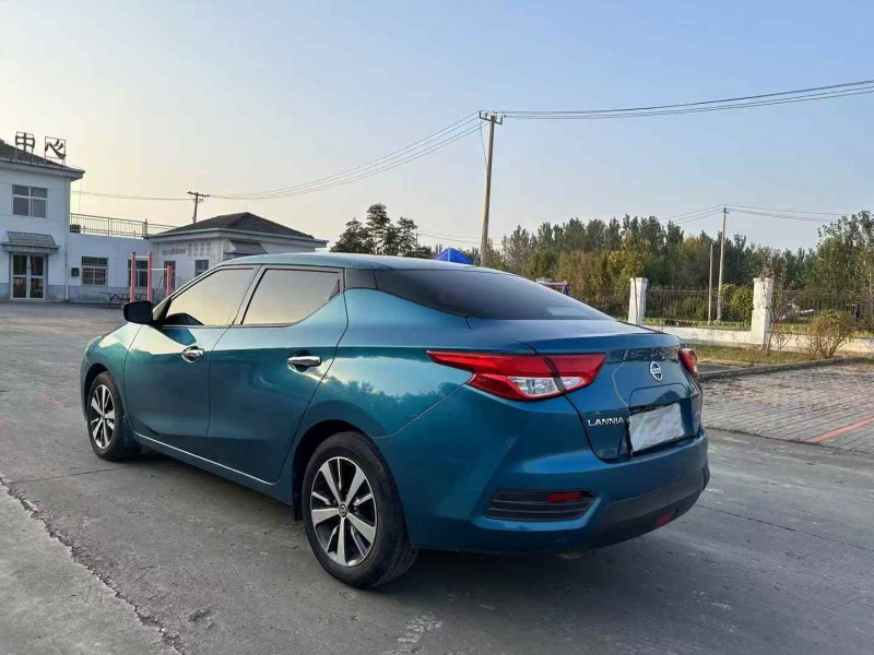 徐州17年日产蓝鸟4