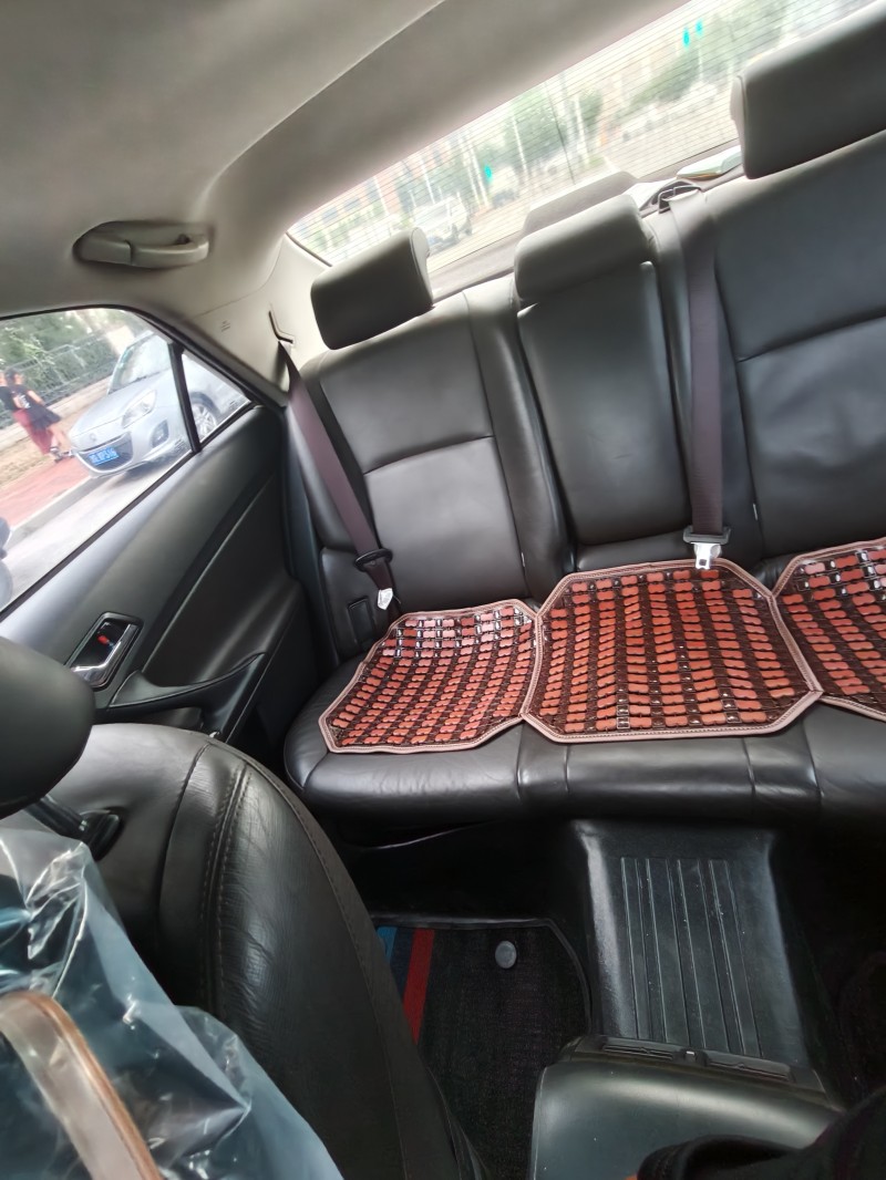 天津13年丰田锐志9