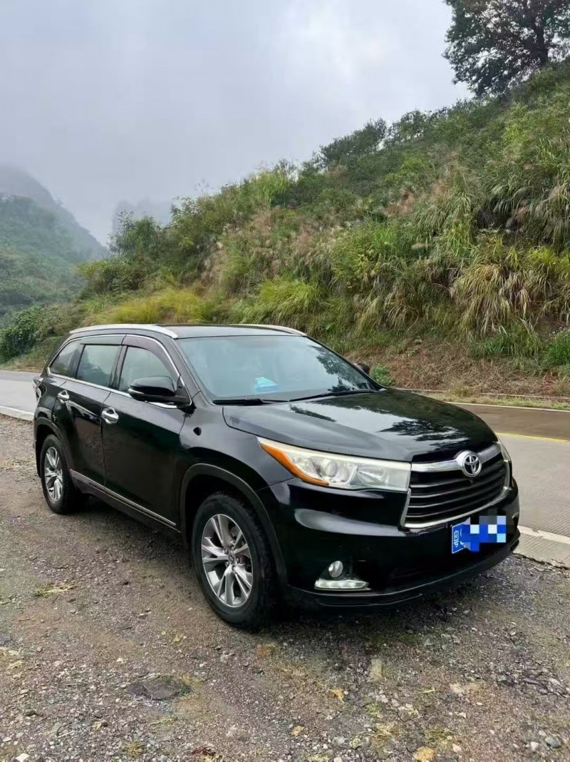 广州16年丰田汉兰达3