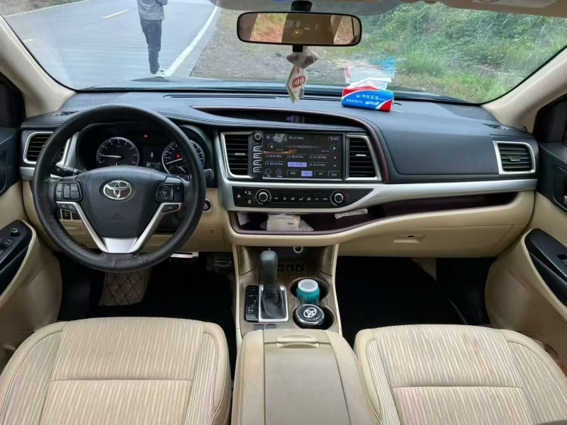 广州16年丰田汉兰达7