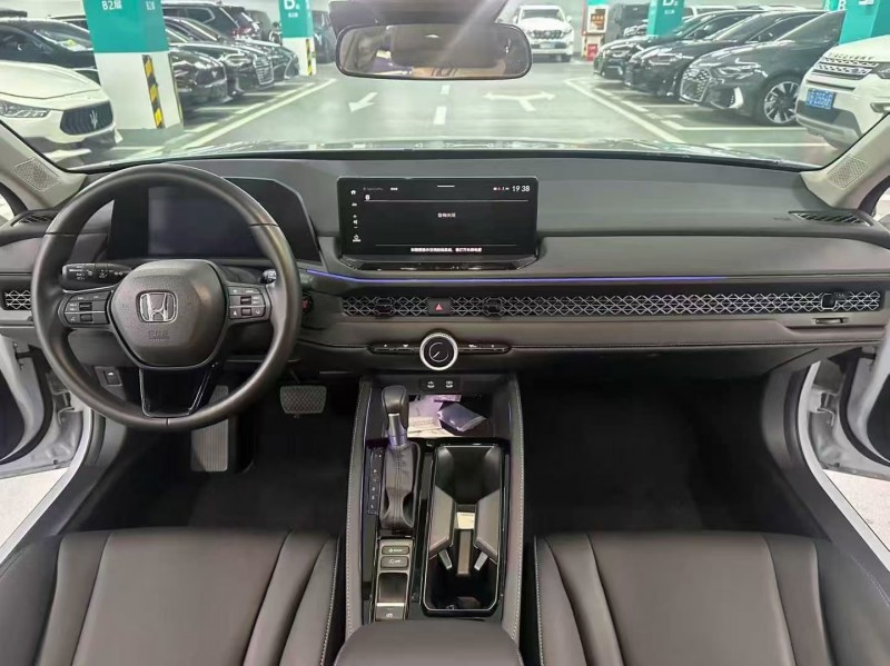 广州23年本田雅阁5