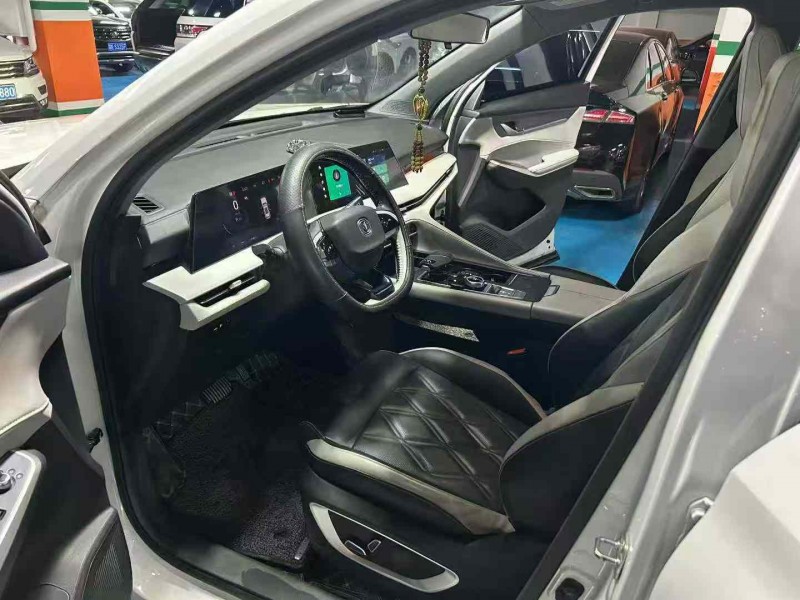 成都24年长安汽车CS754