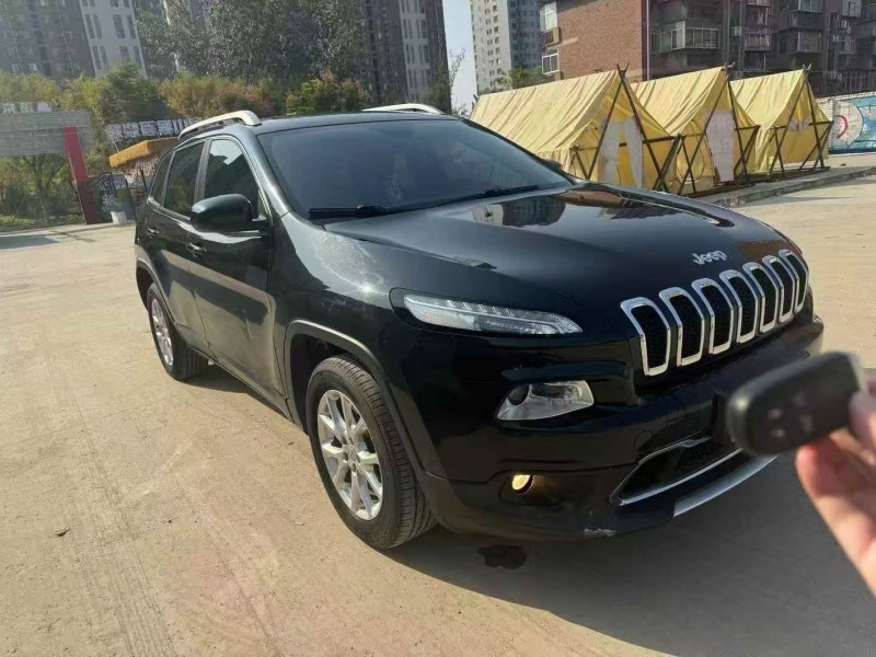 淄博17年Jeep自由光2