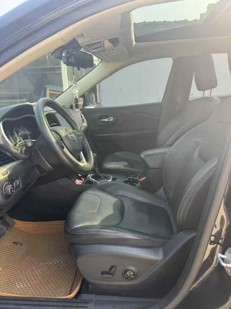 淄博17年Jeep自由光5