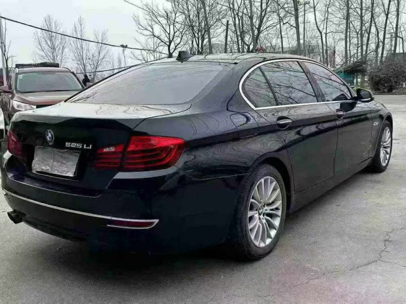 徐州17年宝马5系4