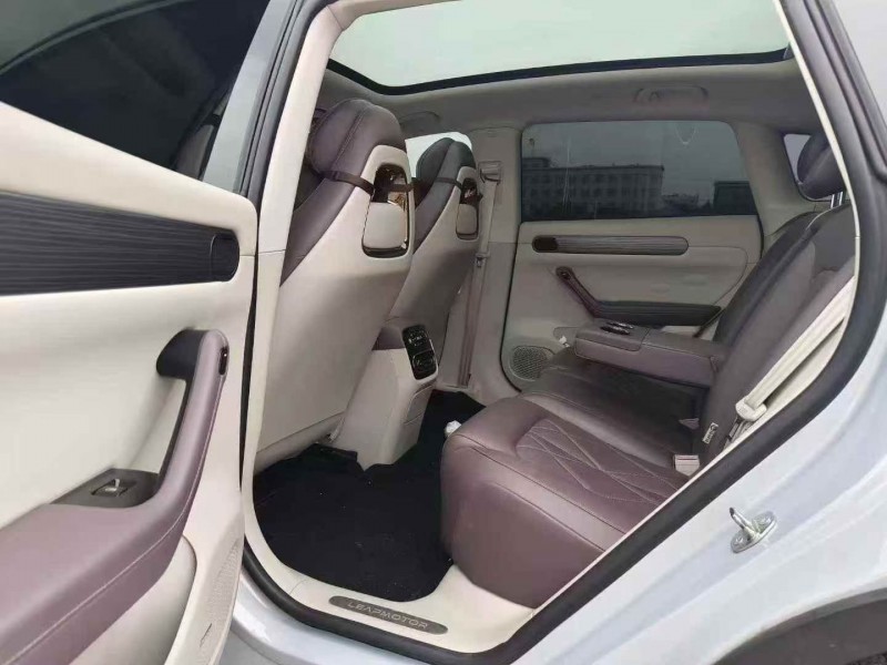 苏州24年零跑汽车C114