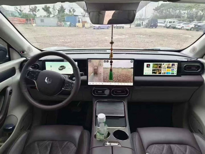 苏州24年零跑汽车C116