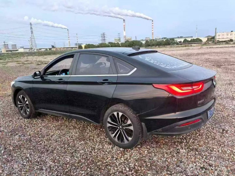 南通20年宝骏RC67