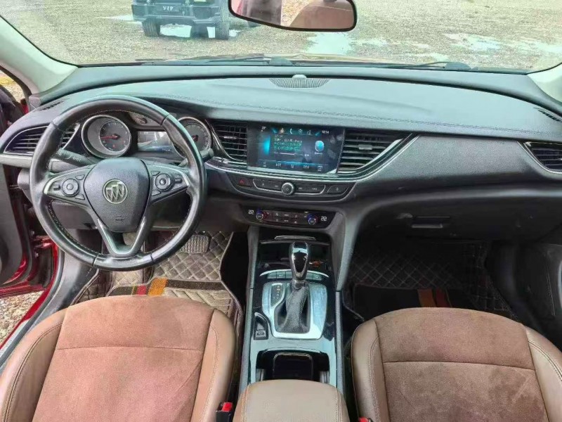 徐州19年别克君威8