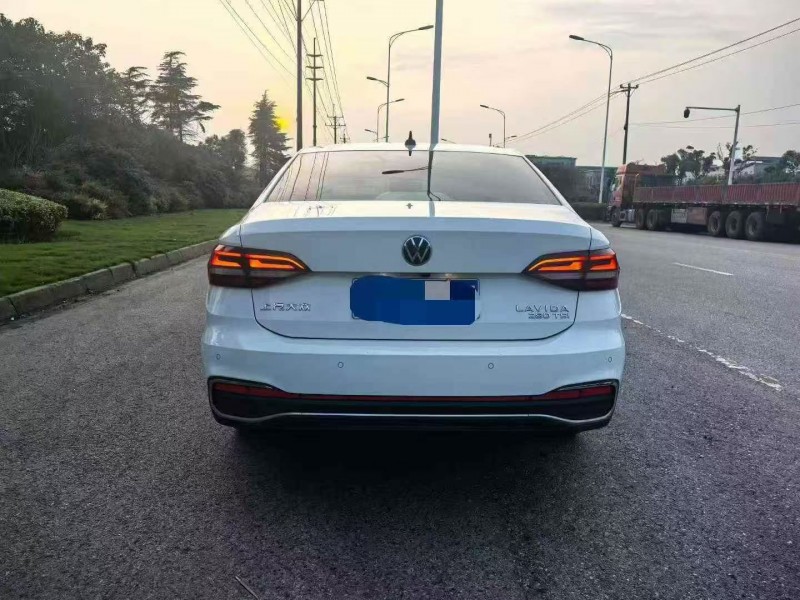 镇江23年大众朗逸7