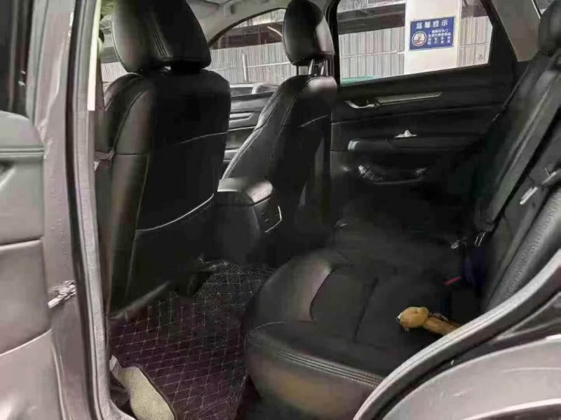 安顺17年马自达CX-56