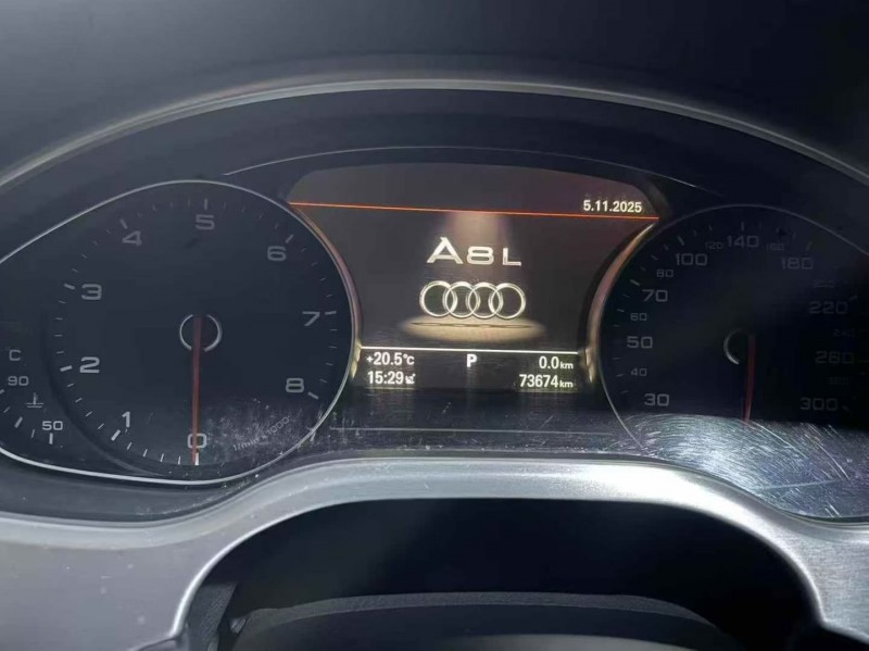 泰州17年奥迪A8L4