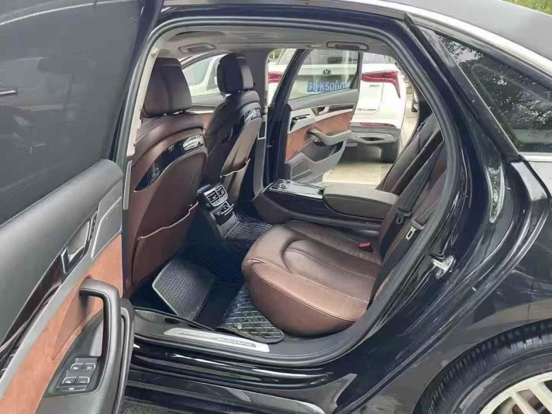 泰州17年奥迪A8L6