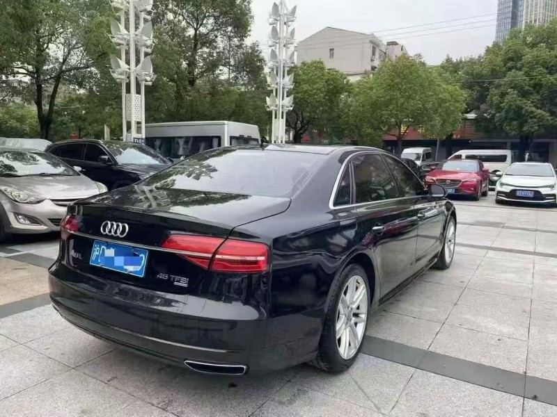 泰州17年奥迪A8L9