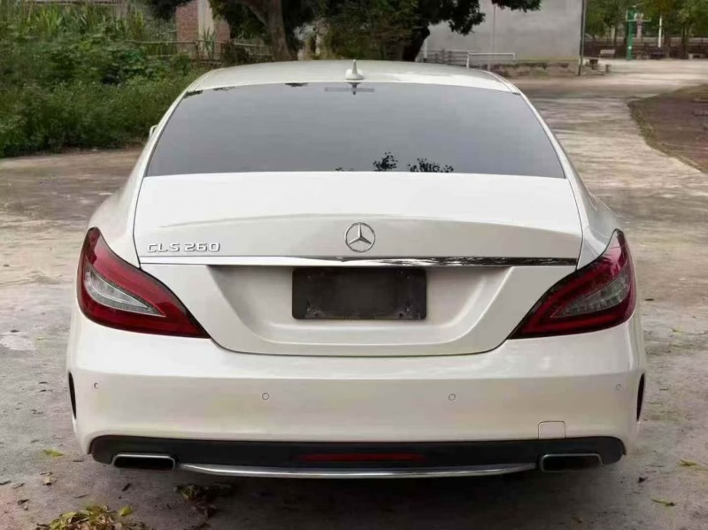 汕头17年奔驰CLS9