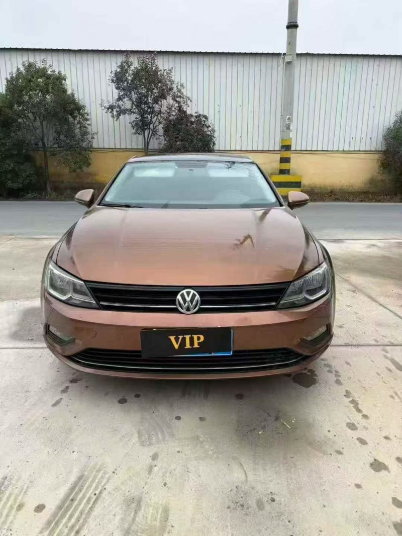 青岛17年大众凌渡1