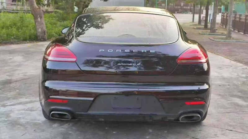 珠海15年保时捷帕拉梅拉9