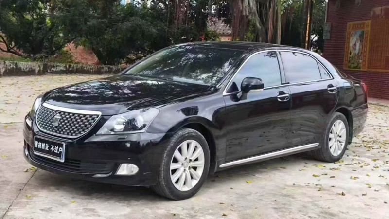 深圳12年丰田皇冠3